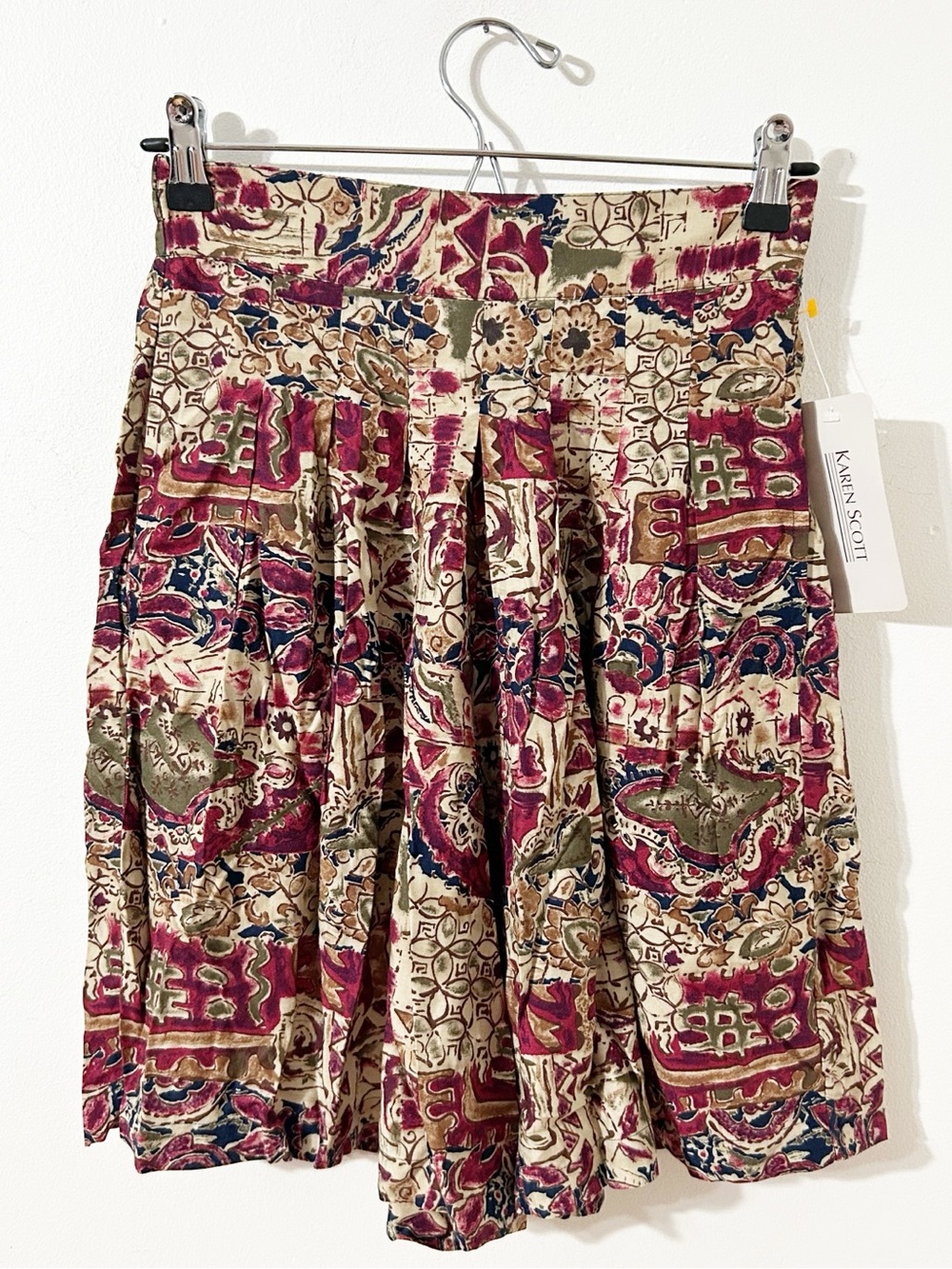 NWT Karen Scott Deadstock Shorts Size S 100% Rayon Elastic Waistband Long Length